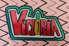 VICTORIA-PROTEAU