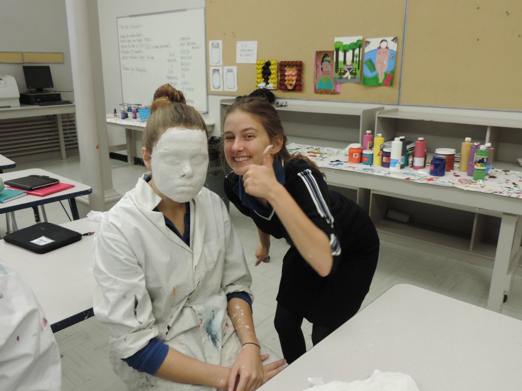 LE MOULAGE DES VISAGES EN 5e SECONDAIRE